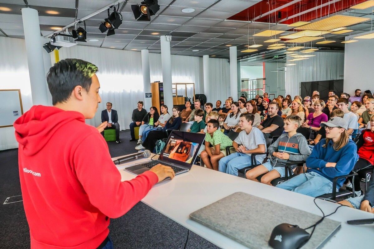Beim Code Base Camp wird ausprobiert, getüftelt und programmiert. ⇒VN/STEURER