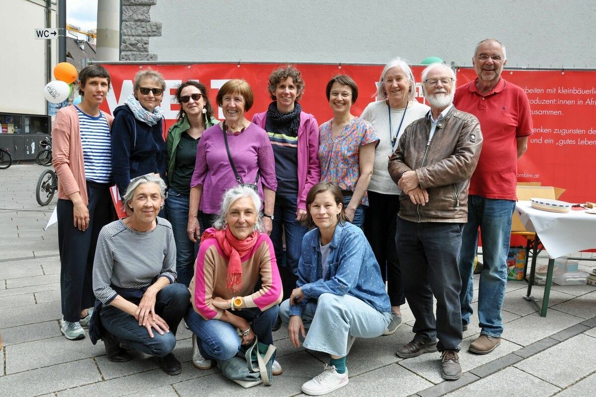 Das Team des Weltladens Dornbirn freut sich auf viele Besucher am 16. Mai.⇒LCF (2)