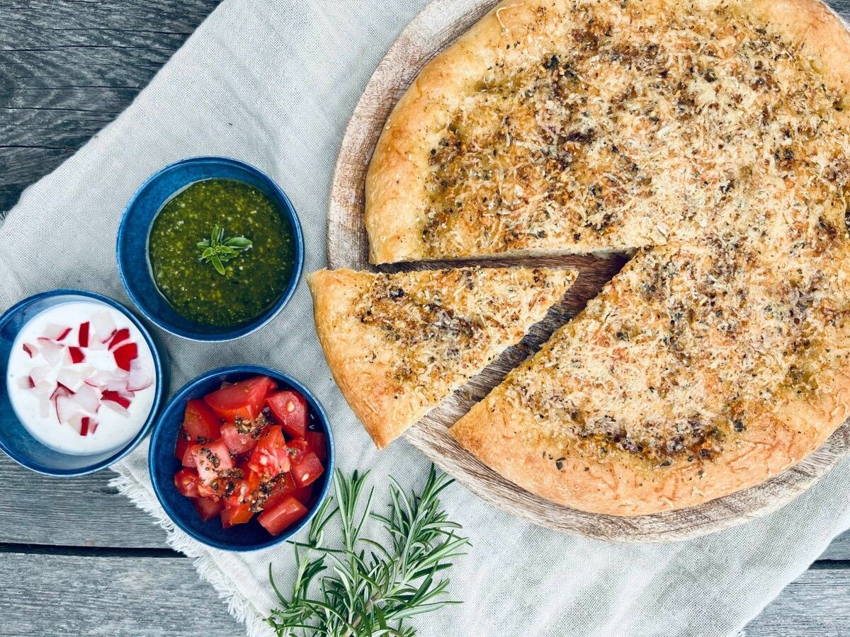 Das würzige Knoblauchbrot ist ein Highlight für jeden Grillabend. ⇒afb (2)