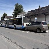 Alko-Lenker prallte ­gegen ­Linienbus