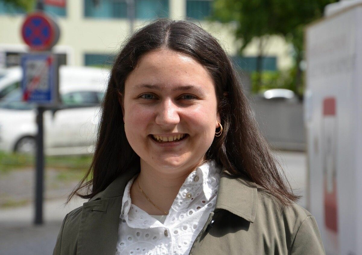 Der Musikstudentin Lena Pfitscher liegen Volksmusik und symphonische Blasmusik besonders am Herzen.⇒HRJ (3)