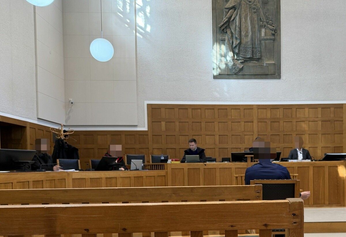 Der Vorfall liegt bereits neun Jahre zurück. Erst jetzt musste sich der Angeklagte vor dem Schöffensenat verantworten.⇒VOL.AT/Weber