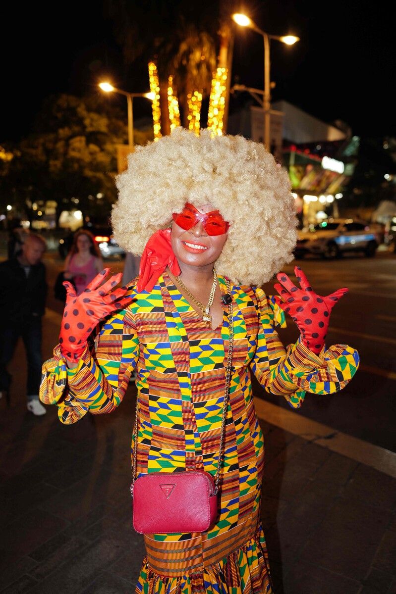 Die kamerunische Schauspielerin und Sängerin Java Cristal Gaga posiert am Palais des Festivals während der 79. Filmfestspiele von Cannes.