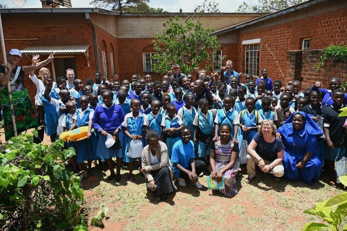 Die langjährige Unterstützung für das Schulprojekt in Malawi entstand aus persönlichen Begegnungen und dem gemeinsamen Engagement mehrerer Vorarlberger Initiatoren.⇒Gruber