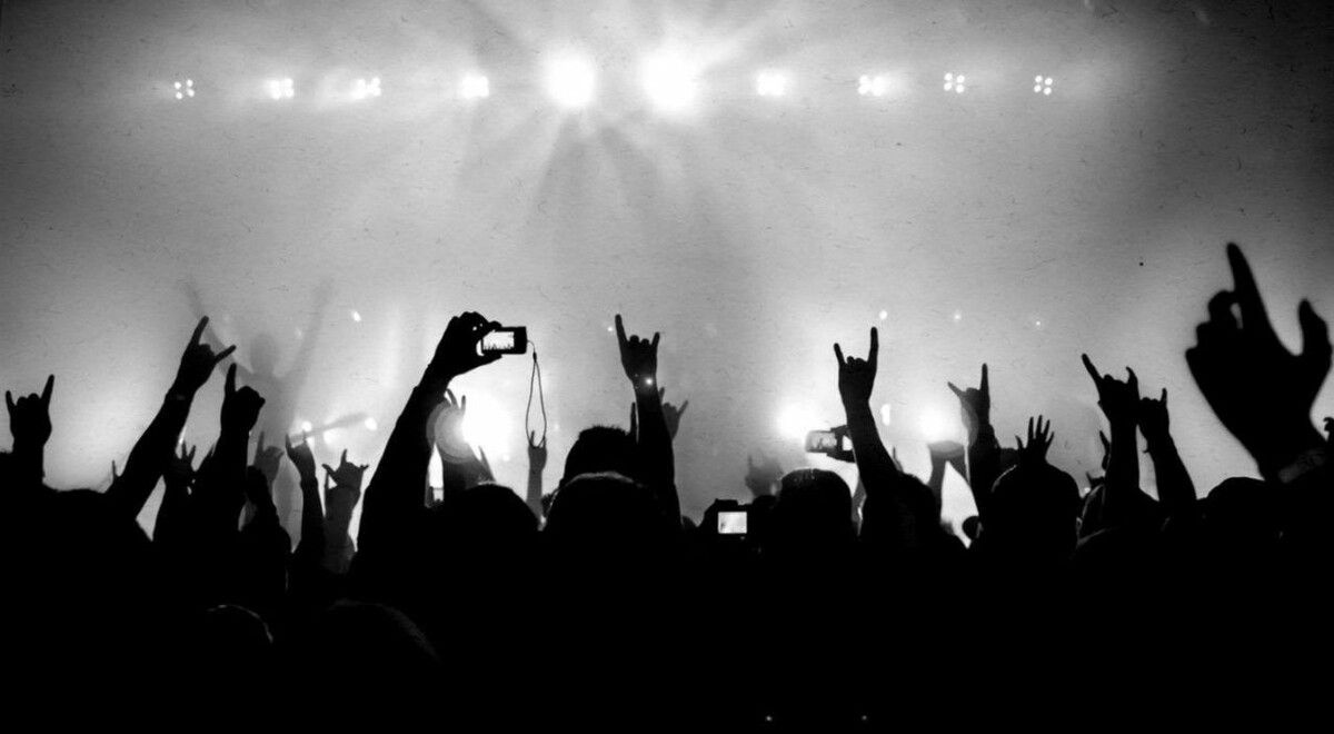 Die villa K. wird Treffpunkt für die Punk-Szene. ⇒Villa K.