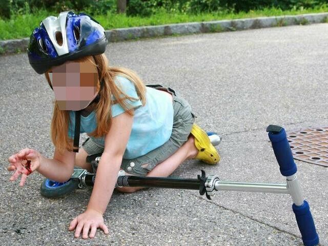Die Zahl der Kinder, die bei Verkehrsunfällen in Vorarlberg verletzt wurden, nahm von 2024 bis 2025 um 29,2 Prozent zu.  ⇒symbol/ÖRK