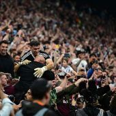 Mit gebrochenem Finger zum Europa League-Titel