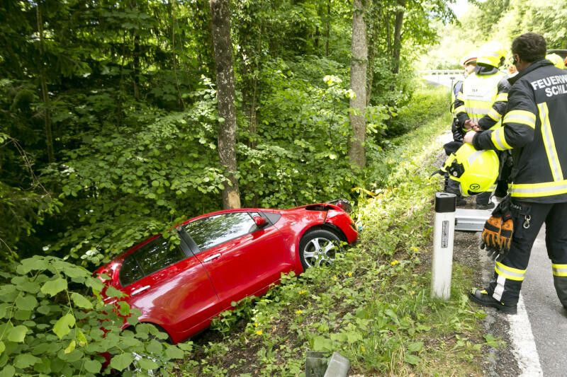 In Waldstück geschleudert