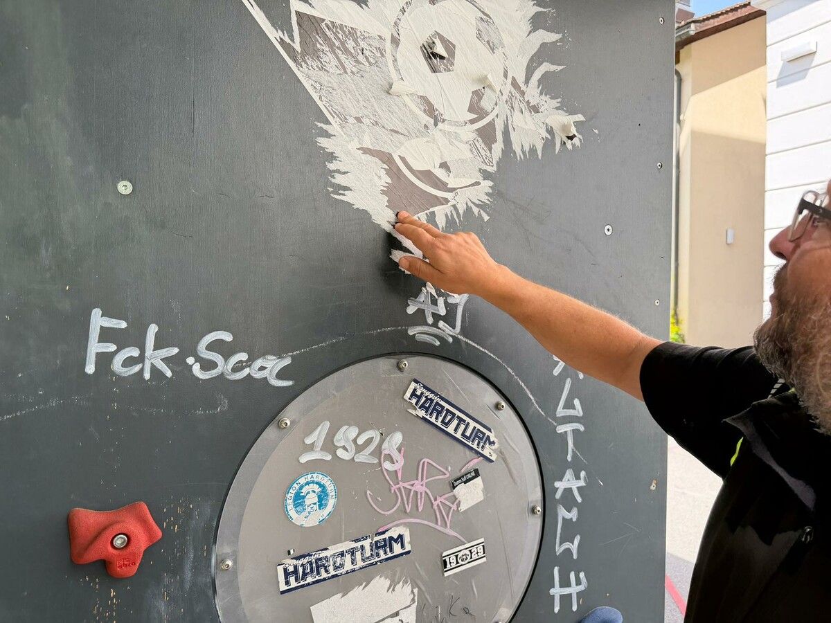 Rankweil ärgert sich über Graffiti und Sticker vom SCR. »A7