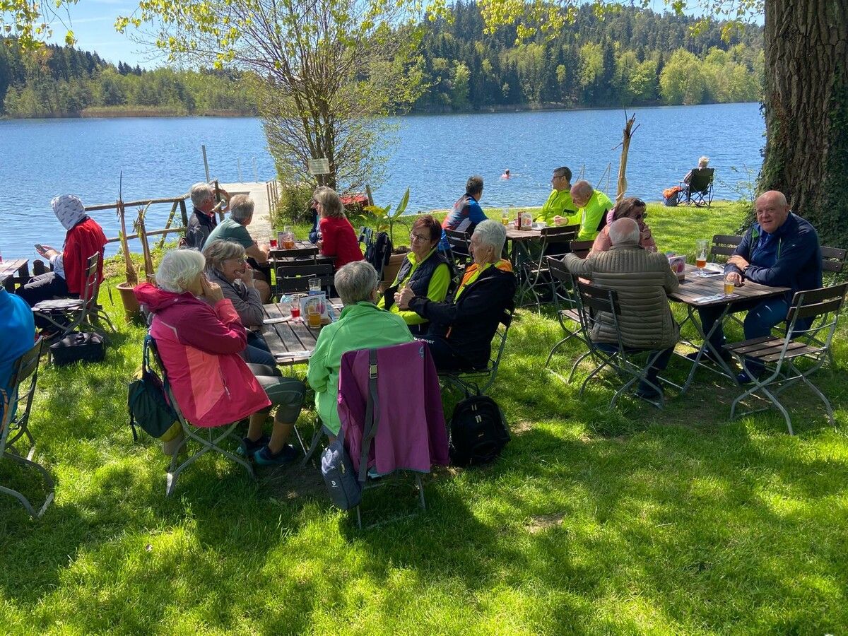 Gemeinsame Radtour zum Degersee bot Bewegung, Naturerlebnis und geselligen Austausch unter den Teilnehmenden.⇒ Vorarlberg 50Plus Höchst