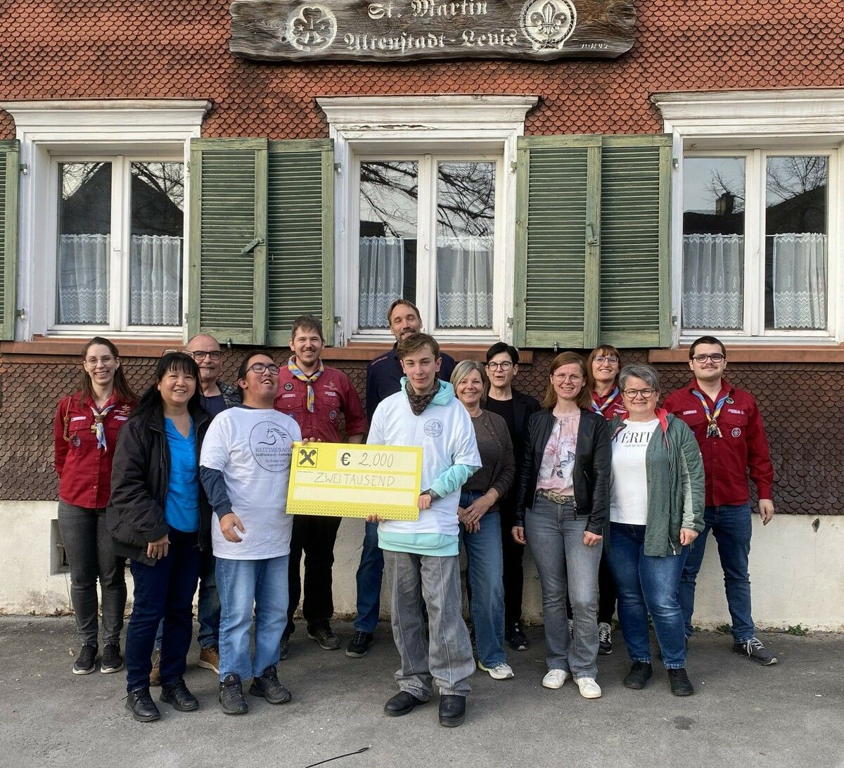 Großzügige Unterstützung: Friedenslichtaktion ermöglicht Hilfe für mehrere soziale Projekte und eine Familie in Not. ⇒Pfadigruppe St. Martin Altenstadt-Levis