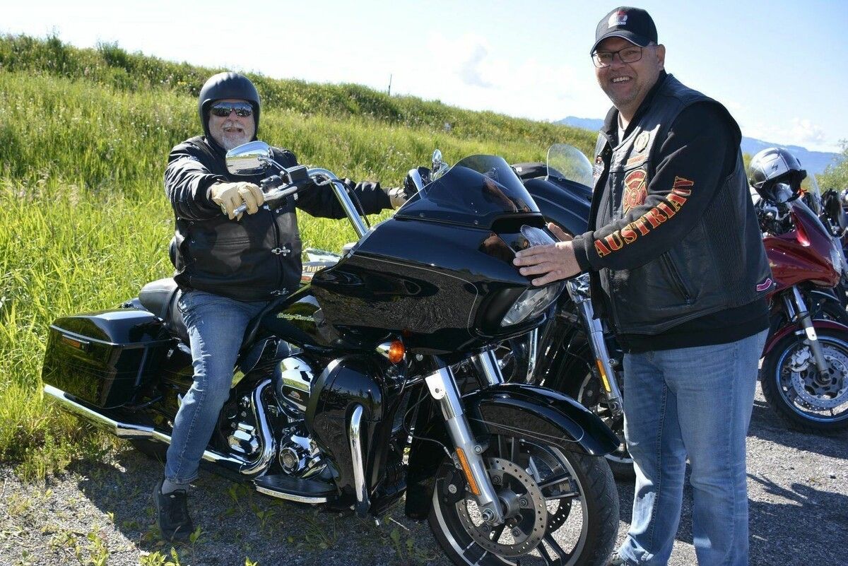 Gut gelaunt waren die Biker bei der Motorradsegnung. ⇒BP (2)