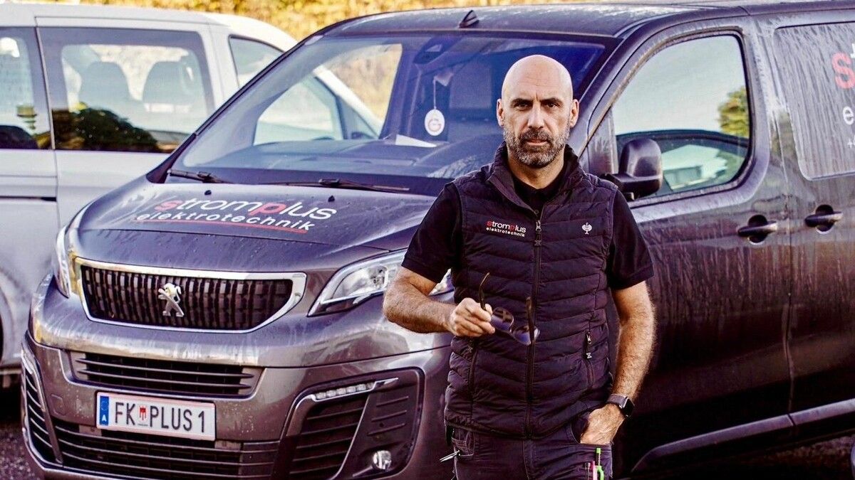 Hüseyin Karabulut ist als selbstständiger Elektriker viel unterwegs. ⇒Karabulut (3)