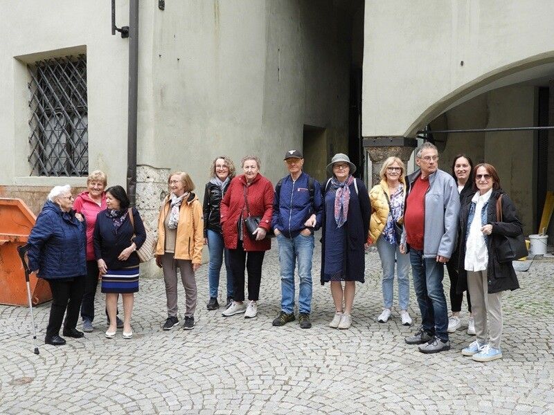 Lehrreicher Ausflug nach Tirol: Mitglieder erkunden Münzgeschichte und erleben die Swarovski Kristallwelten.⇒Pensionistenverband Hard