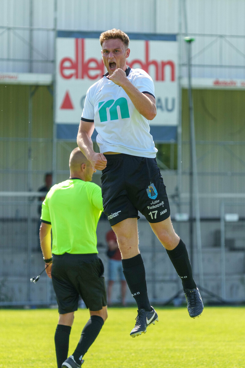 Marian Zehrer leitete die Aufholjagd des FC Wolfurt bei Admira Dornbirn mit seinem Treffer zum 1:2 ein. ⇒stiplovsek