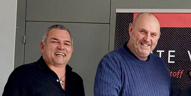 Michael R. Mathis 8Links) und Norbert Heimpel sind jetzt die beiden 50-prozentigen Eigentümer von ARTE VIVA. ⇒FA