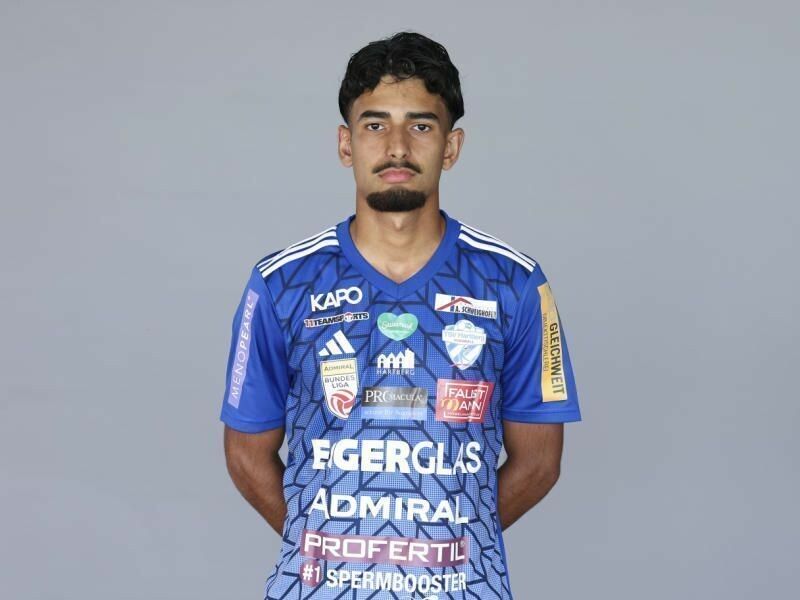 Muhammed Canazlar unterschreibt für zwei Jahre beim FC Lauterach.⇒Gepa