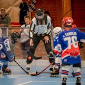 Internationale Hockey-Action in Wolfurt