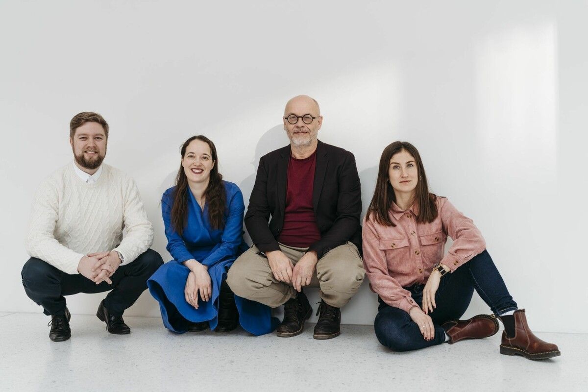 Produktionsleiter Noah Vinzens, Pressereferentin Silja Vinzens, die Künstlerischen Leiter Folkert Uhde und Silvia Salzmann.⇒Sarah Mistura