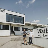 Arbeitsbekleidung-­Spezialist wächst