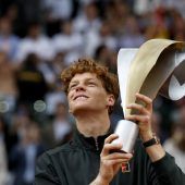 Sinner gewinnt Turnier in Madrid