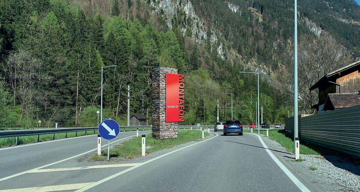 So soll die neue Willkommenssäule aussehen. ⇒Montafon Tourismus