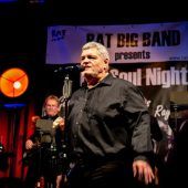 „Hörmal“ steigt mit Bigbandclub und stimmgewaltigem Gast