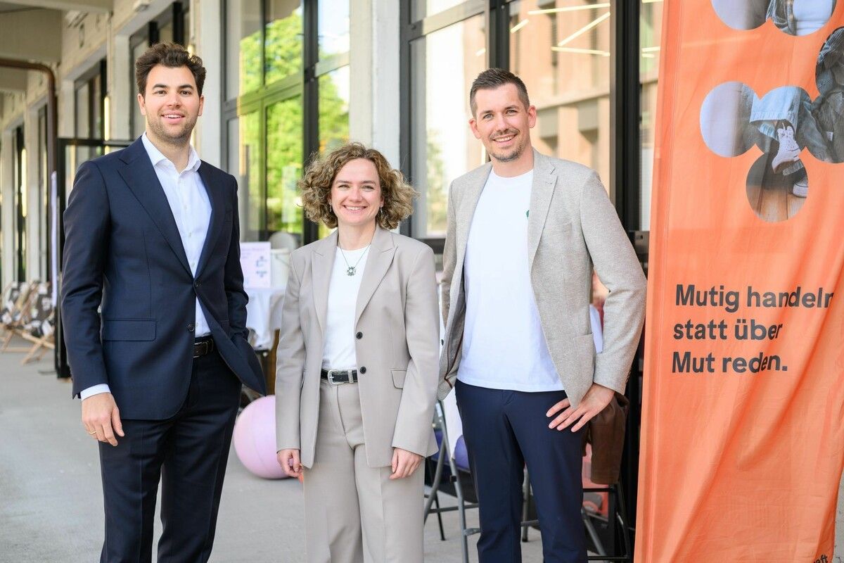 V. l.: JWV-Vorsitzender Alexander Deuring und GF Marie-Christine Häfele sowie Vorstandsmitglied Fabio Buzzi sehen den Hub als lebendigen Ort. ⇒FA/Rhomberg