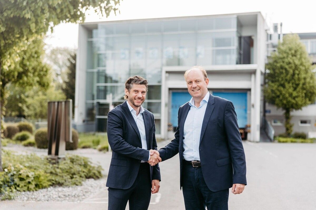 Wechsel im Management bei der faigle Group: Christian Hansl (r.) wird mit Juni 2026 neuer CEO, Friedrich Faigle wechselt in die faigle Holding als neuer Vorsitzender.⇒faigle