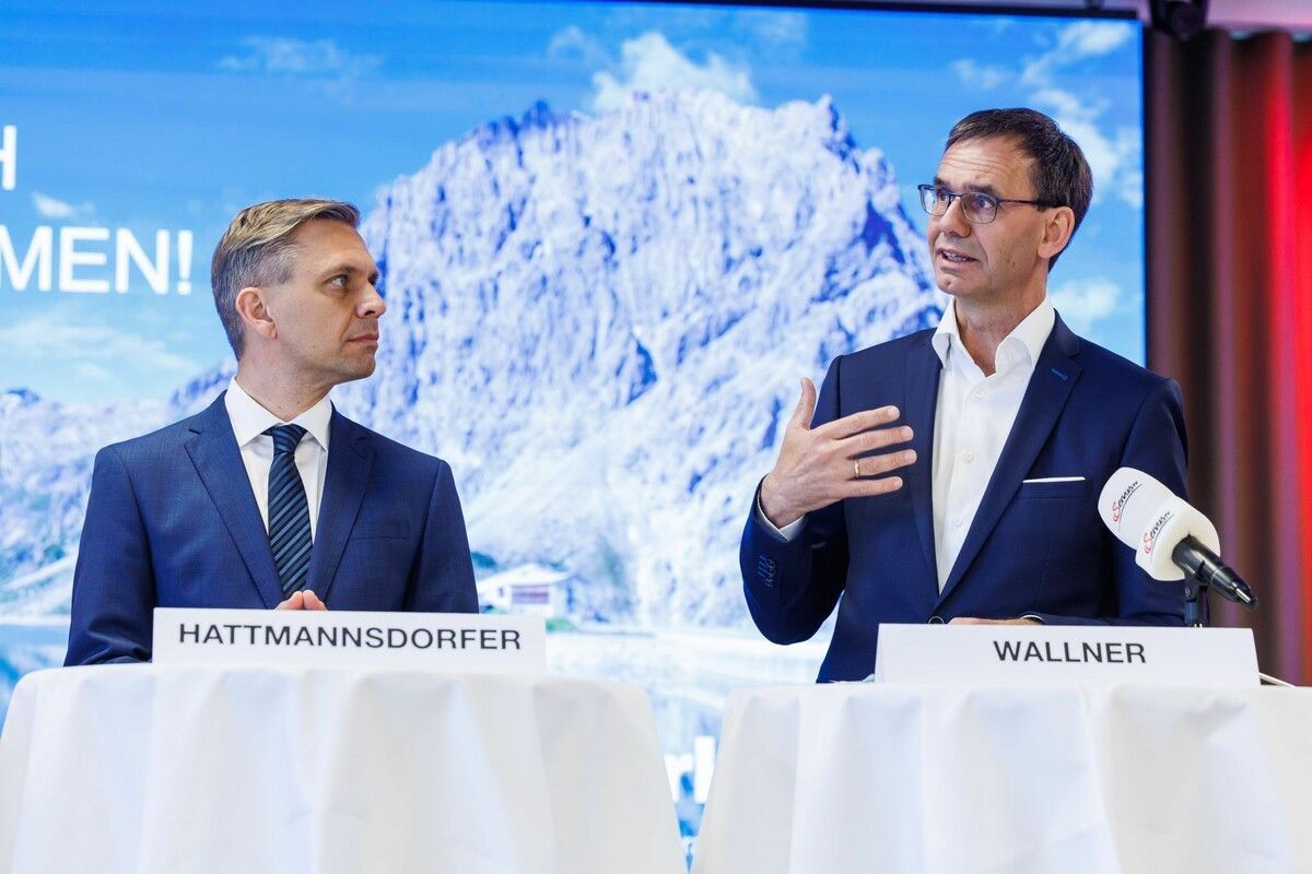 Wirtschaftsminister Wolfgang Hattmannsdorfer und Landeshauptmann Markus Wallner ziehen an einem Strang.
