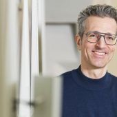 Von Kurtágs Zeichen zu Bachs Glanz