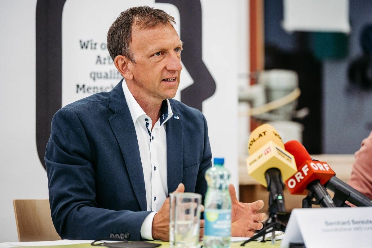 AMS-Geschäftsführer Bernhard Bereuter rät zu beruflicher Weiterbildung.⇒sams