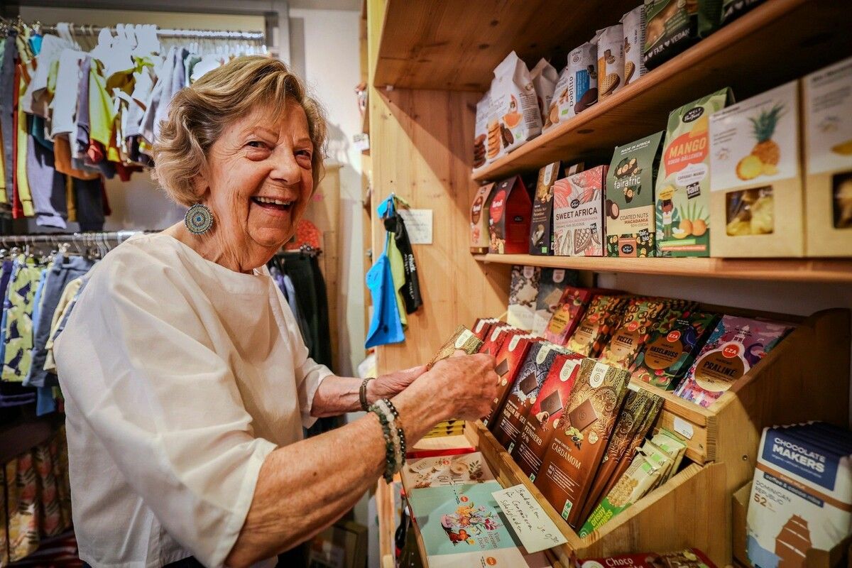 Charlotte Grissemann arbeitet seit rund 20 Jahren ehrenamtlich beim Weltladen in Schruns.⇒Benjamin Bildstein (3)