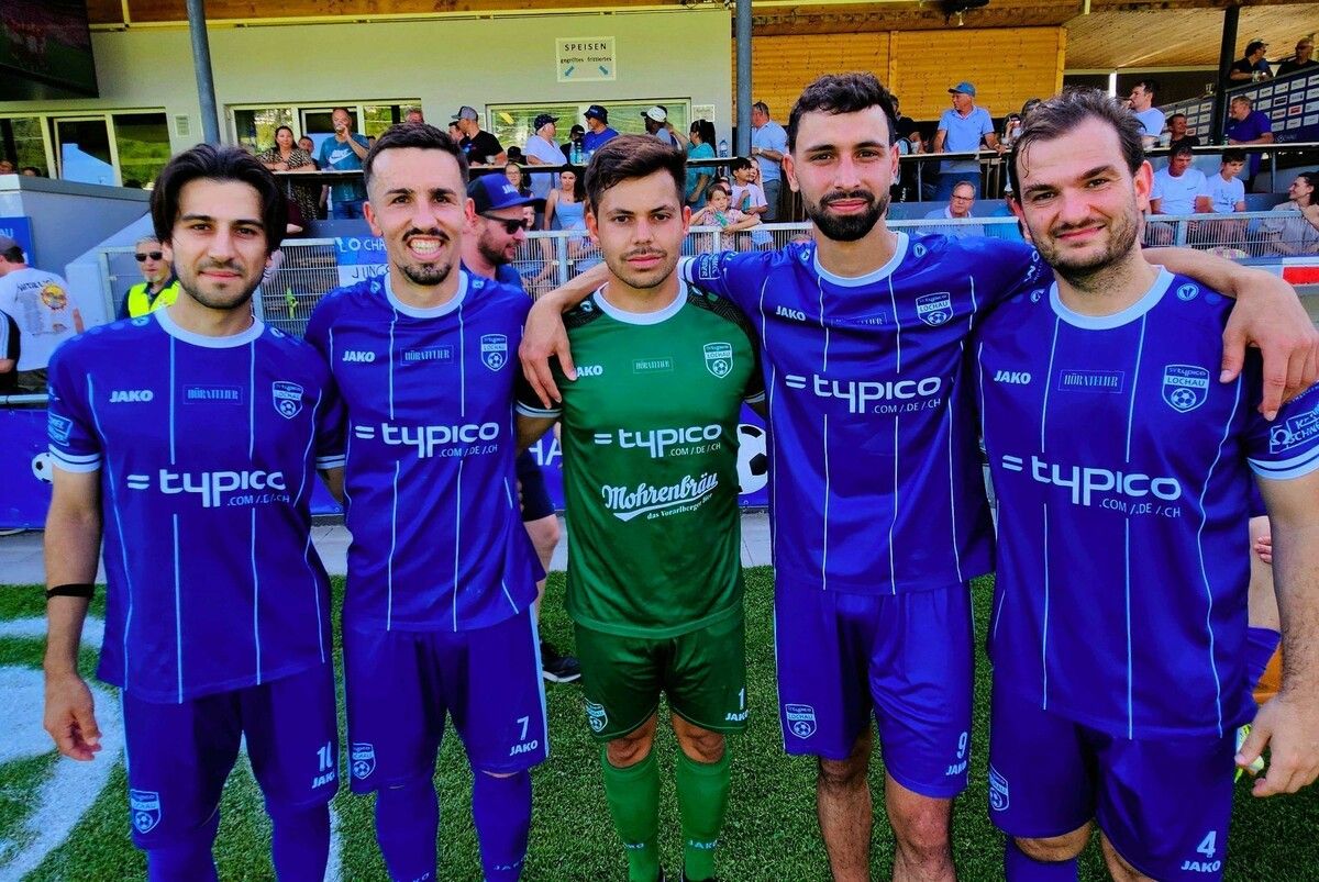 Der SV Lochau will in der VOL.at-Eliteliga um den Titel bzw. um den Aufstieg mitspielen: Mete Dastan, Kapitän Robin Lhotzky, Tormann Sandro Eichhübel, Tarkan Parlak und Benjamin Kaufmann.⇒Bms (3)