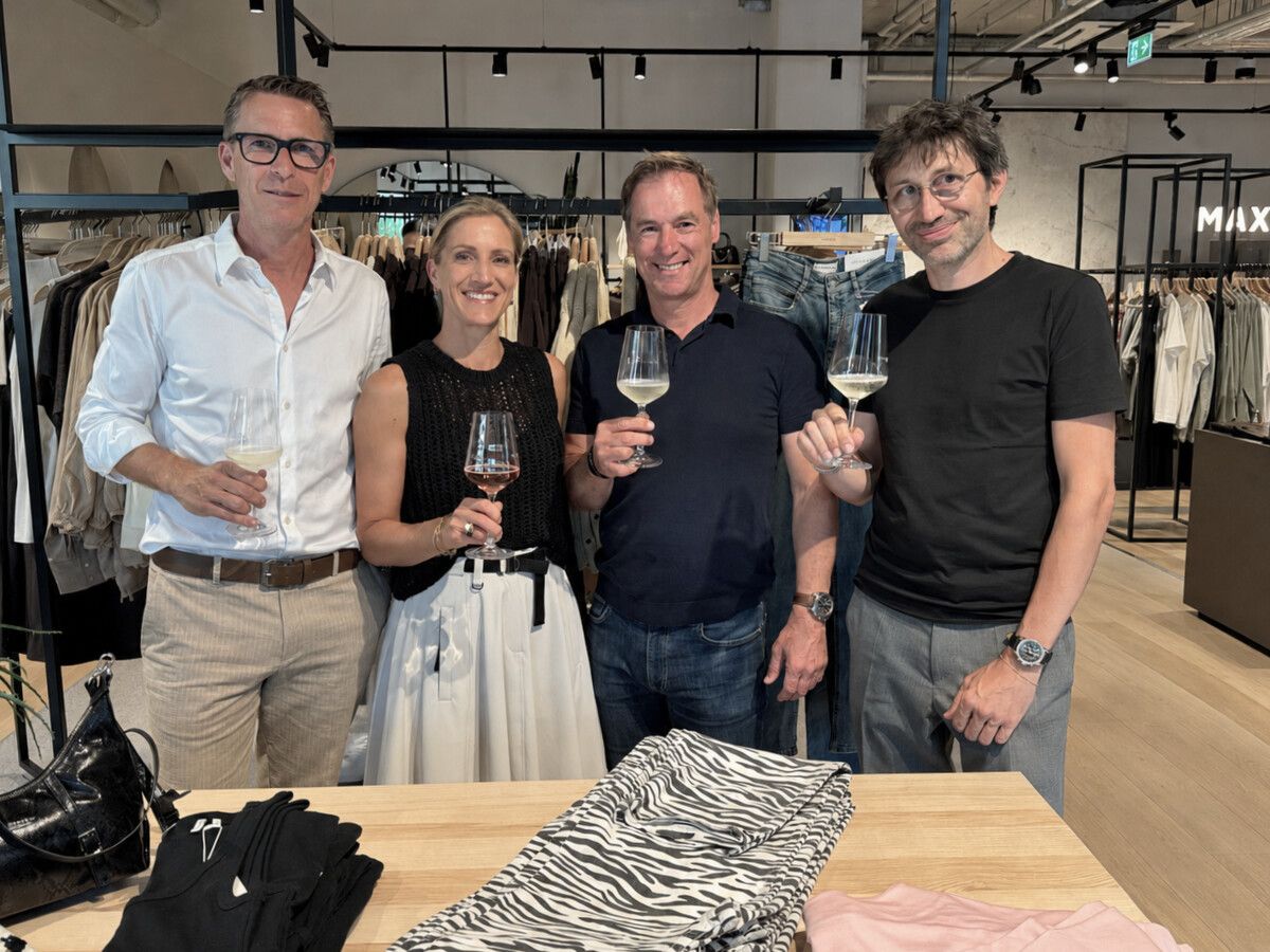 Desiree und Christoph Riedlsperger mit Dieter Wohlgenannt und Andreas Kopf bei der „Max & Stella“ Sommerparty.⇒sie