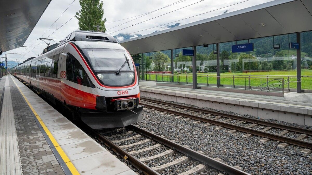 Die Bahn als Nord-Süd-Achse führt nun allein im Rheintal durch drei Regios. Dies macht sich beim Fahrpreis mehr als spürbar.⇒VN/Lerch