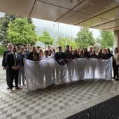 An der HAK Bludenz weht nach zehn Jahren wieder die weiße Fahne