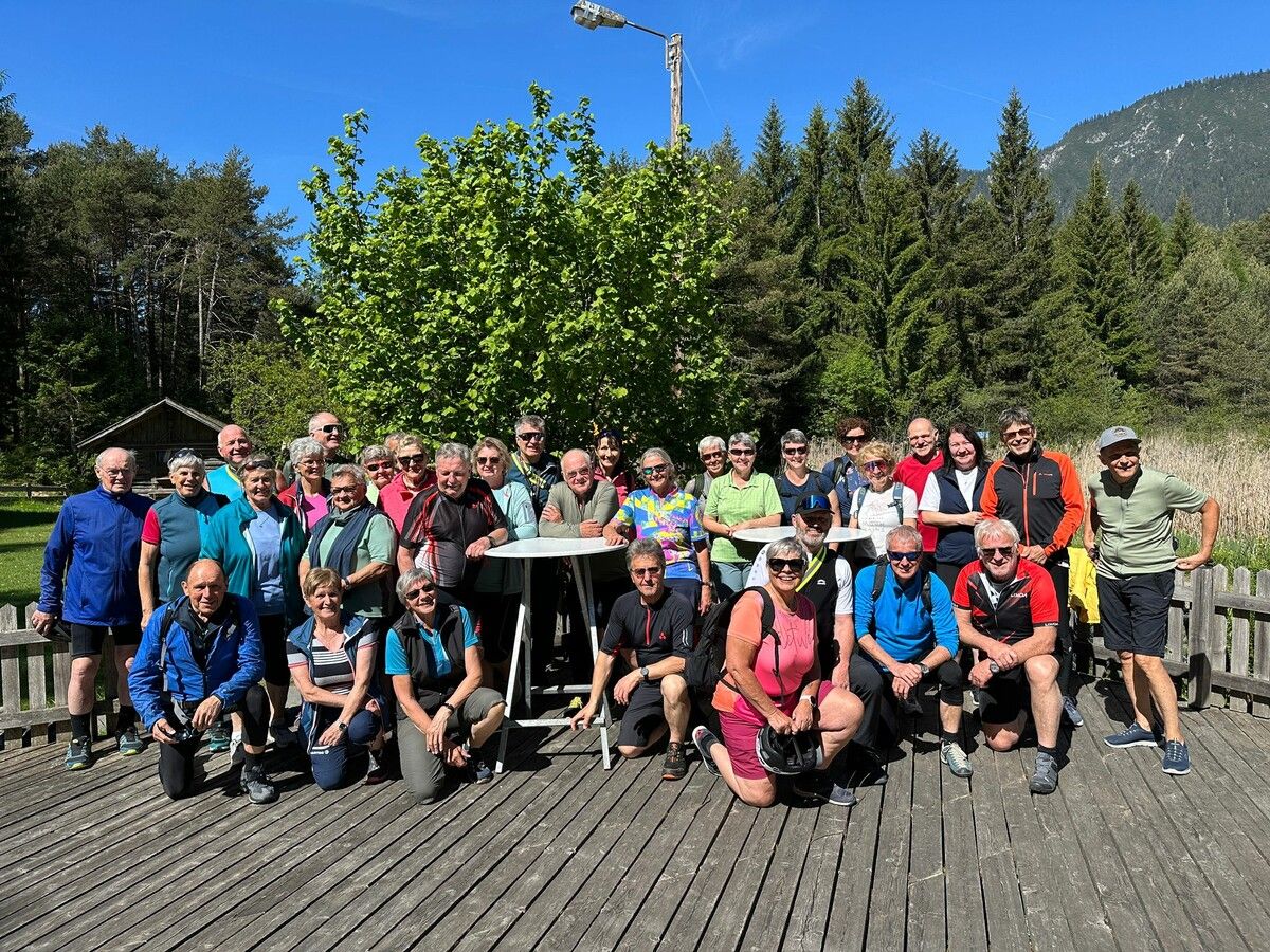 Die Radgruppe von Vorarlberg 50Plus Andelsbuch genoss eine sonnige Tagestour auf das Mieminger Plateau.⇒ Vorarlberg 50Plus Andelsbuch