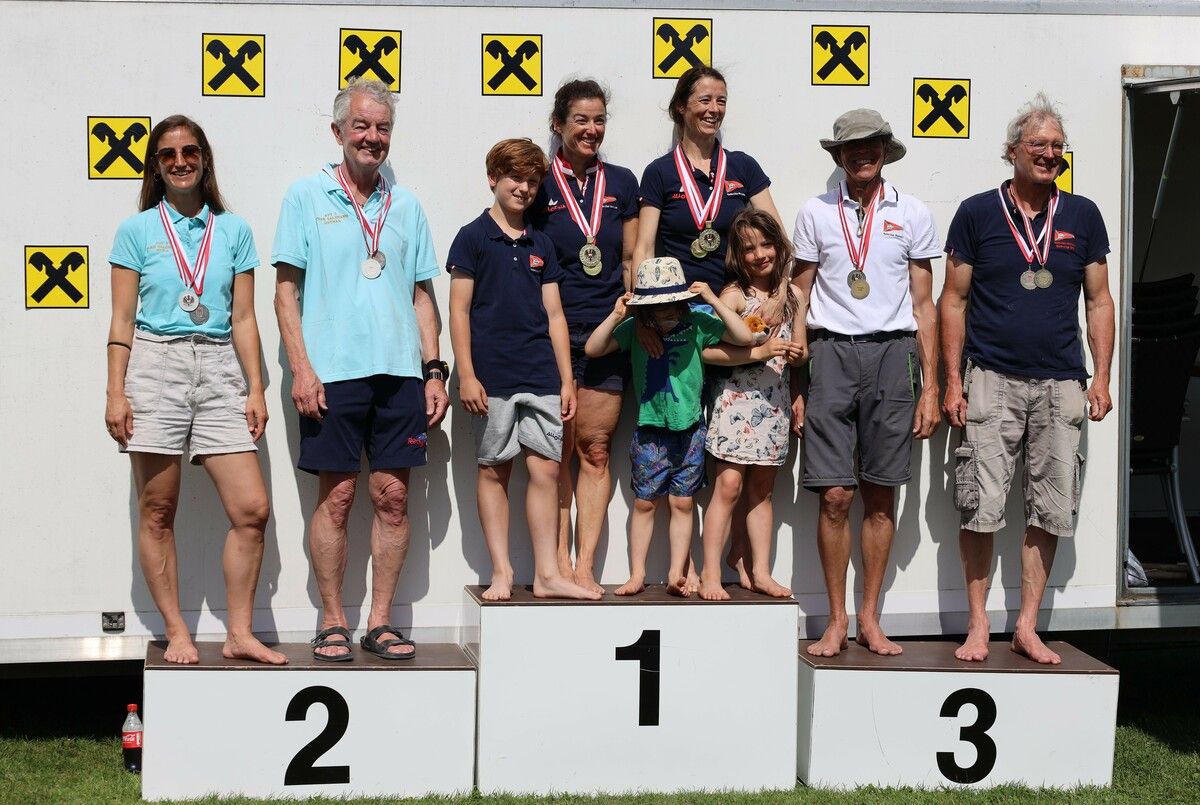 Die Top-3-Teams in der ÖM-Wertung (v. l.): Silvia und Dietmar Salzmann, Nicole Lackner, Cornelia Salzmann, Rupert Fritz und Jens Blum.⇒Privat