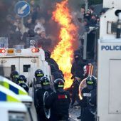 Zwölf verletzte Polizisten bei Krawallen in Belfast