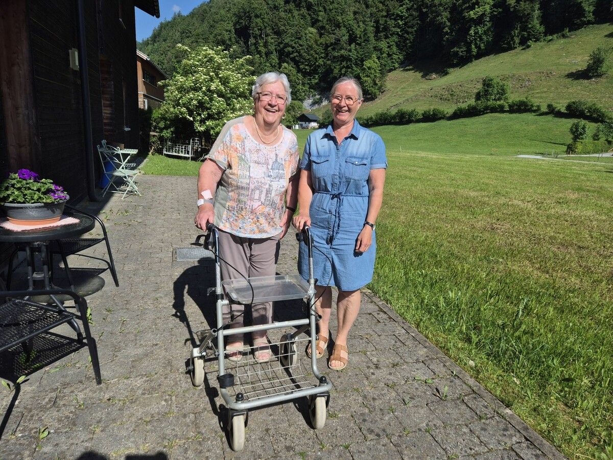 Elfriede Wälti (l.) und Katharina Kaufmann sind mittlerweile gut befreundet. ⇒ VN/JUN (2)