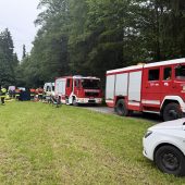 Feuerwehr entdeckt schwer verletzten Radfahrer nur durch Zufall