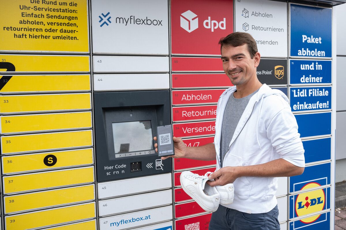 Alessandro Santella repariert Schuhe auf neuen Wegen und setzt auf Paketstationen. »A5