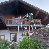 Feuer auf dem Balkon