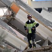 Nach Erdbeben in Venezuela geben die Retter nicht auf. »D8