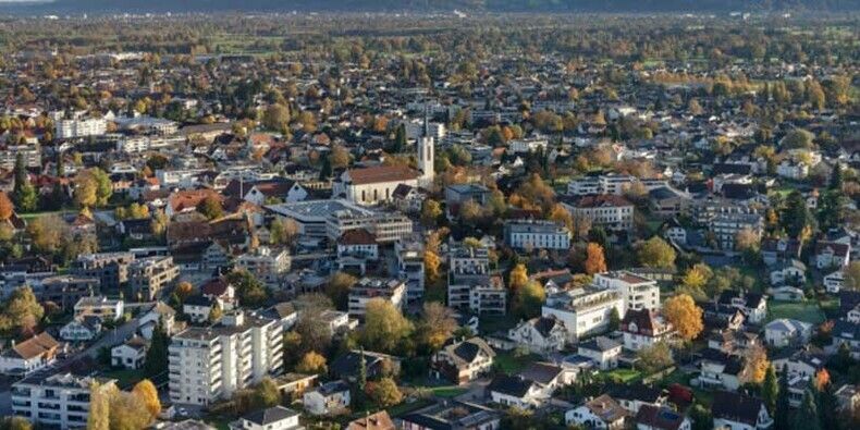 In Lustenau entscheiden zukünftig wieder in allererster Linie gewählte Politikerinnen und Politiker über Bauvorhaben.