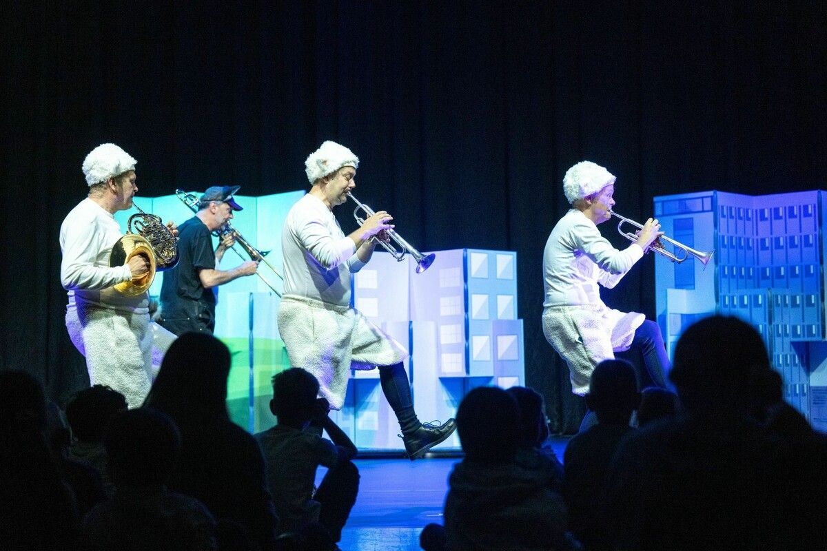 In „MähTropolis. Eine verrückte Schafgeschichte“ präsentiert Sonus Brass im Festspielhaus Bregenz ein humorvolles, musikalisches Familienkonzert.⇒VN/Beate Rhomberg