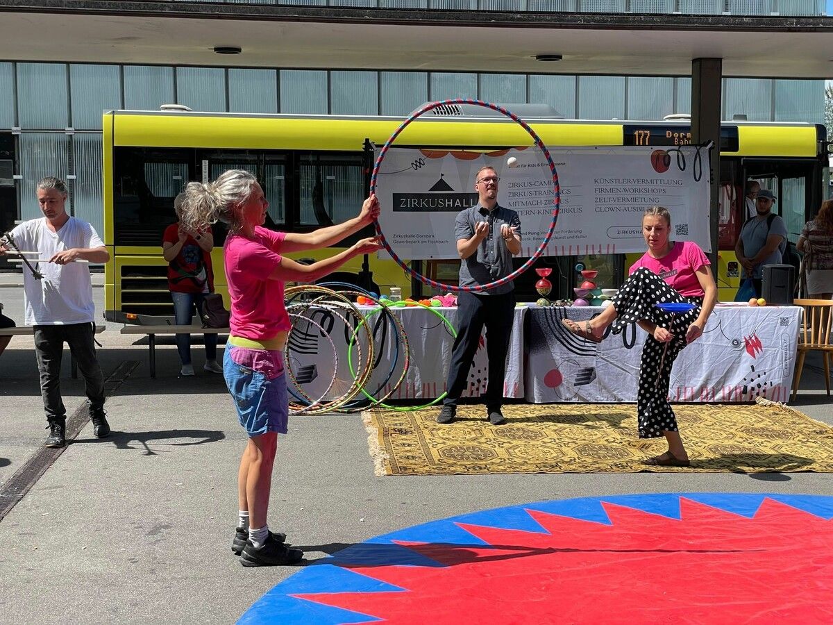 „Innovationspreis für gemeinnützige Projekte“.⇒Stadt