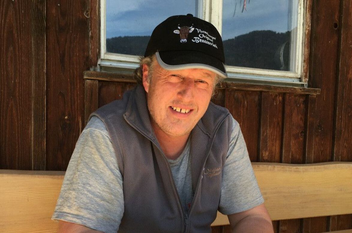 Landwirt Reinhard Bär aus Andelsbuch sieht die Dichte der Tiere als Problem.⇒⇒VOL/Miriam Mayer