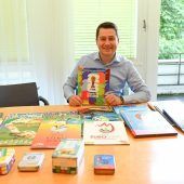 Ein Bürgermeister im Panini-Sammelfieber